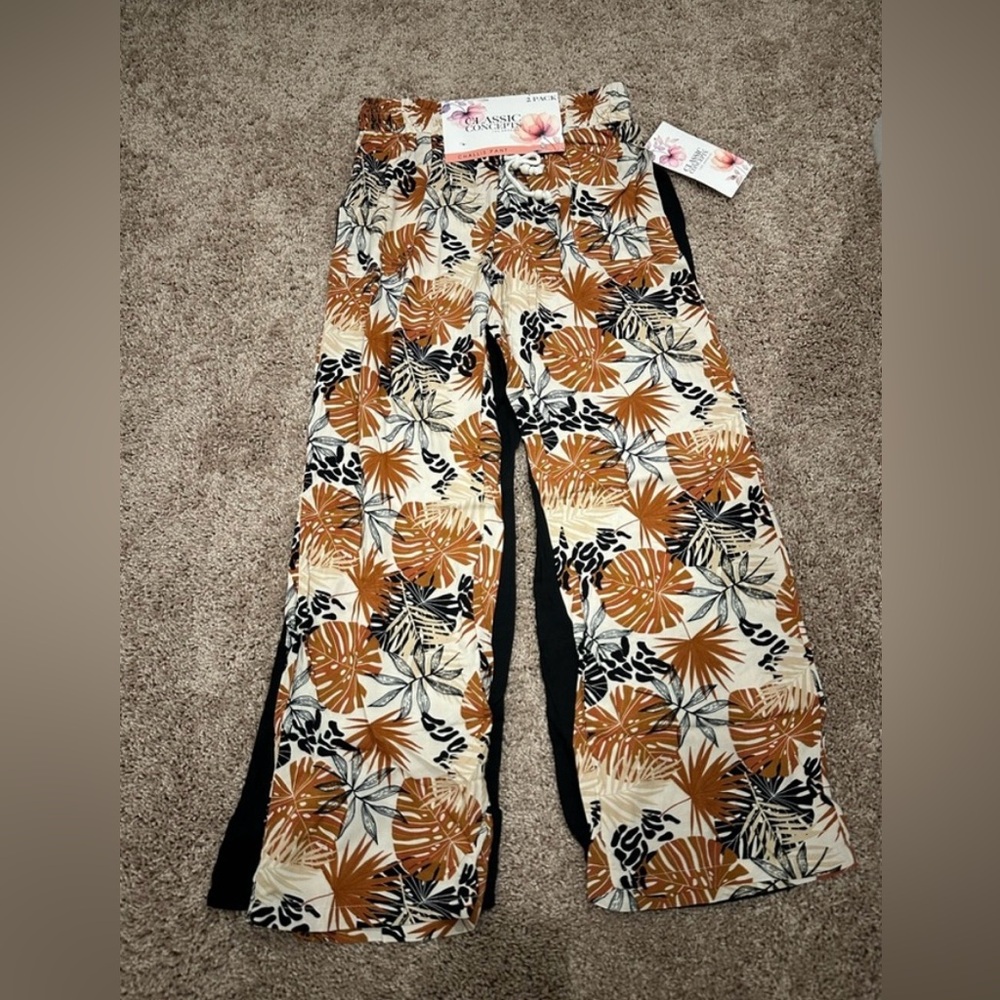 Classic Concepts Woman’s Tropical Print Pants Dou